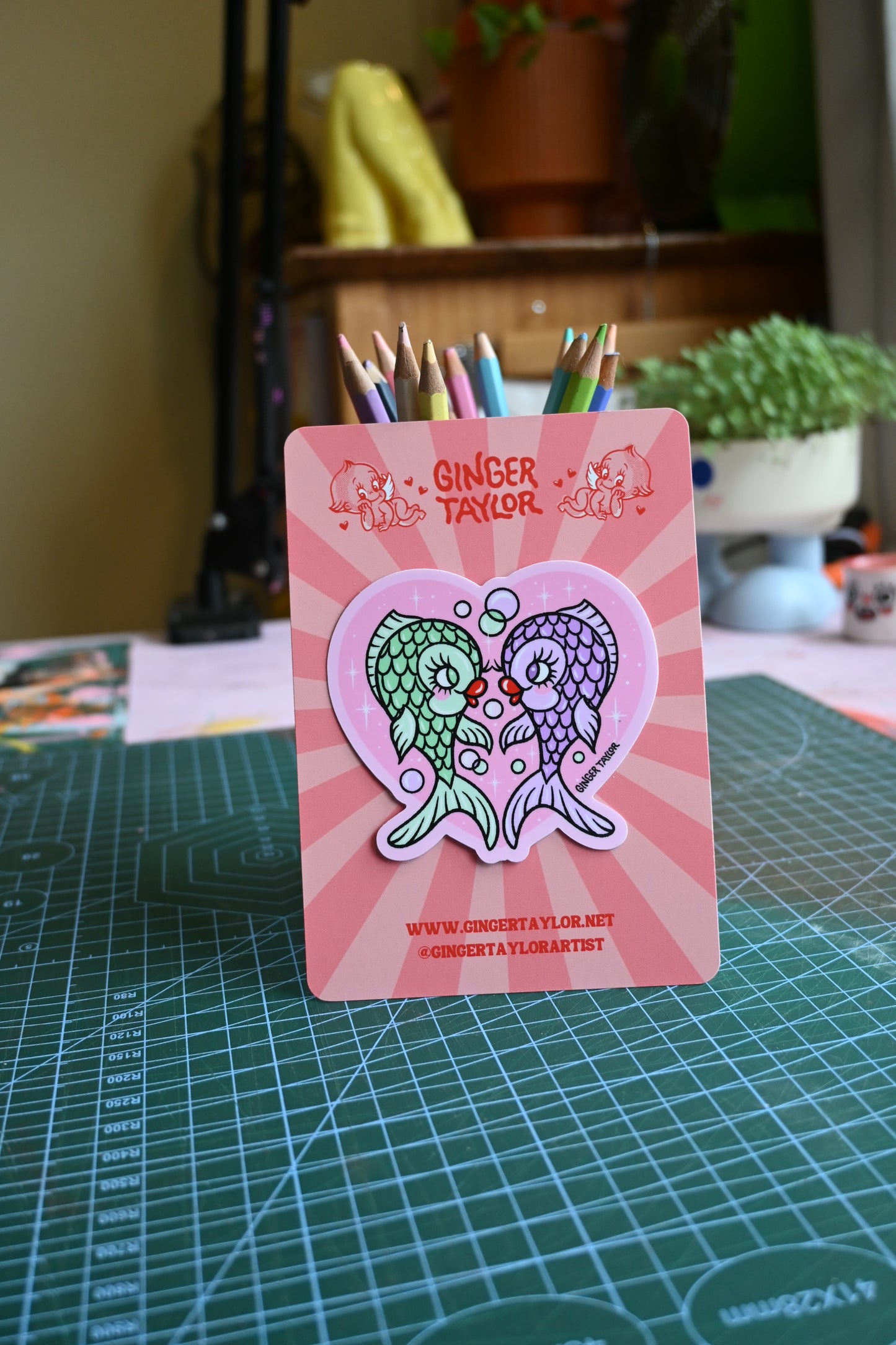 FISHY FISHY - STICKER