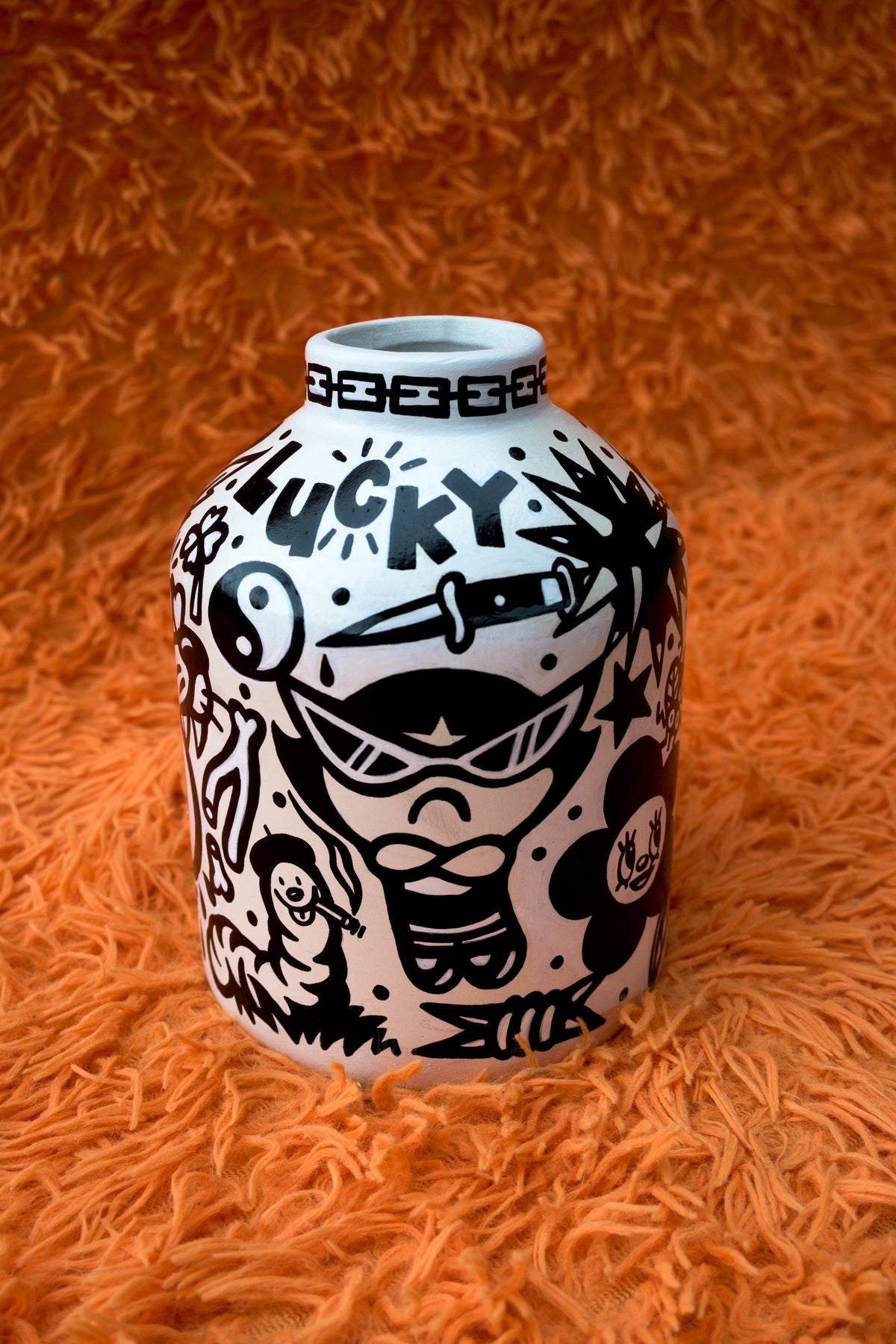 TEX AVERY - VASE